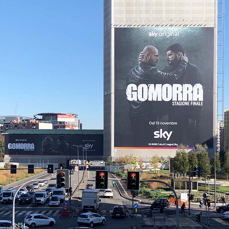 OUTDOOR & MAXI AFFISSIONI - US UP & Below the line - GOMORRA